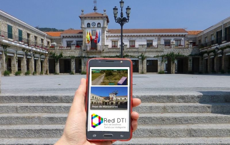 Hoyo de Manzanares renueva su distintivo como Destino Turístico Inteligente adherido